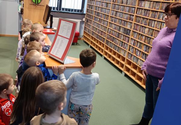 Wycieczka do biblioteki