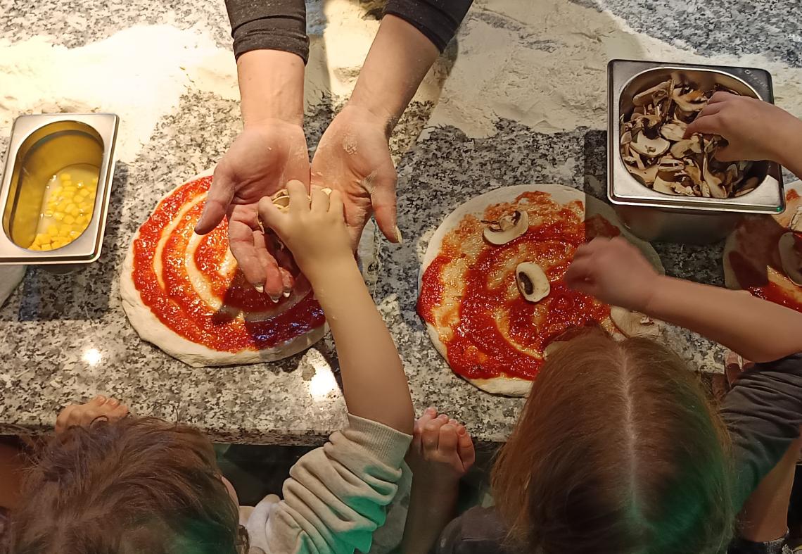Misie w pizzerii