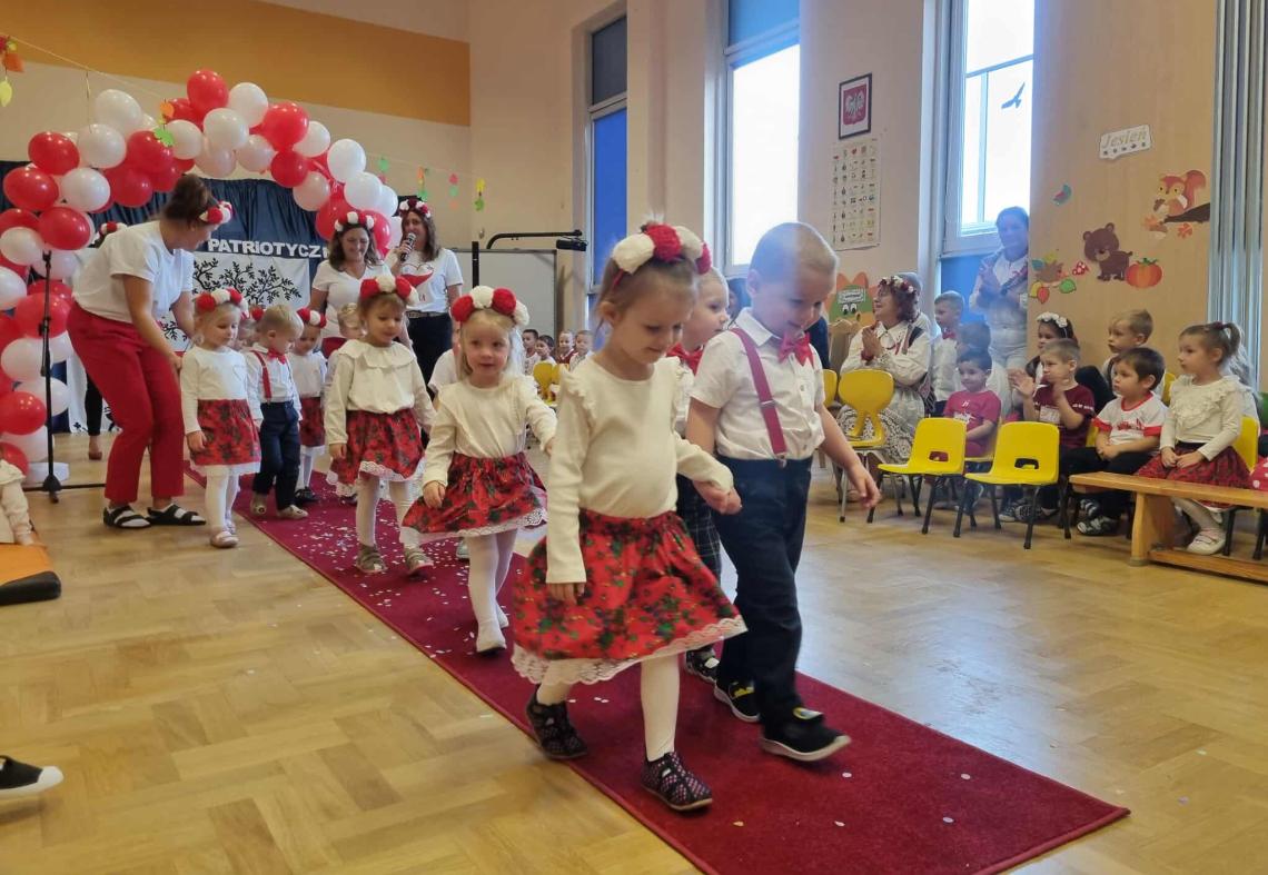 Pokaz Mody Patriotycznej