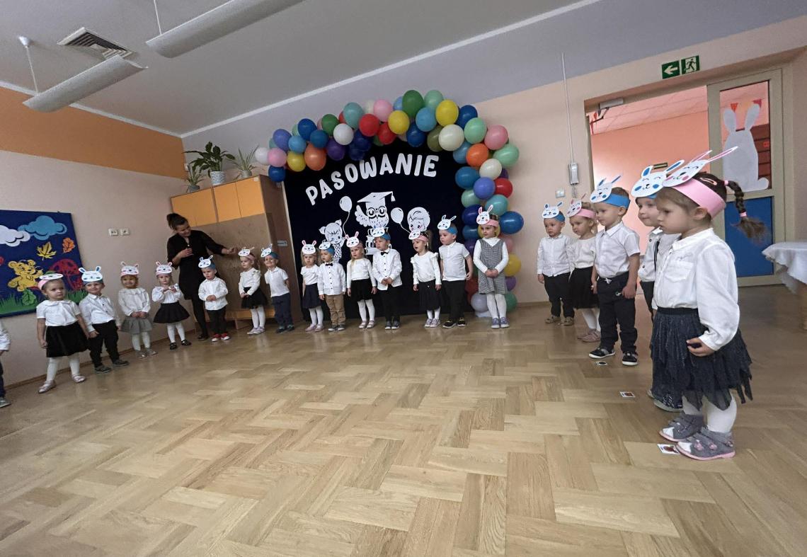 Pasowanie na przedszkolaka w grupie „Zajączki”  